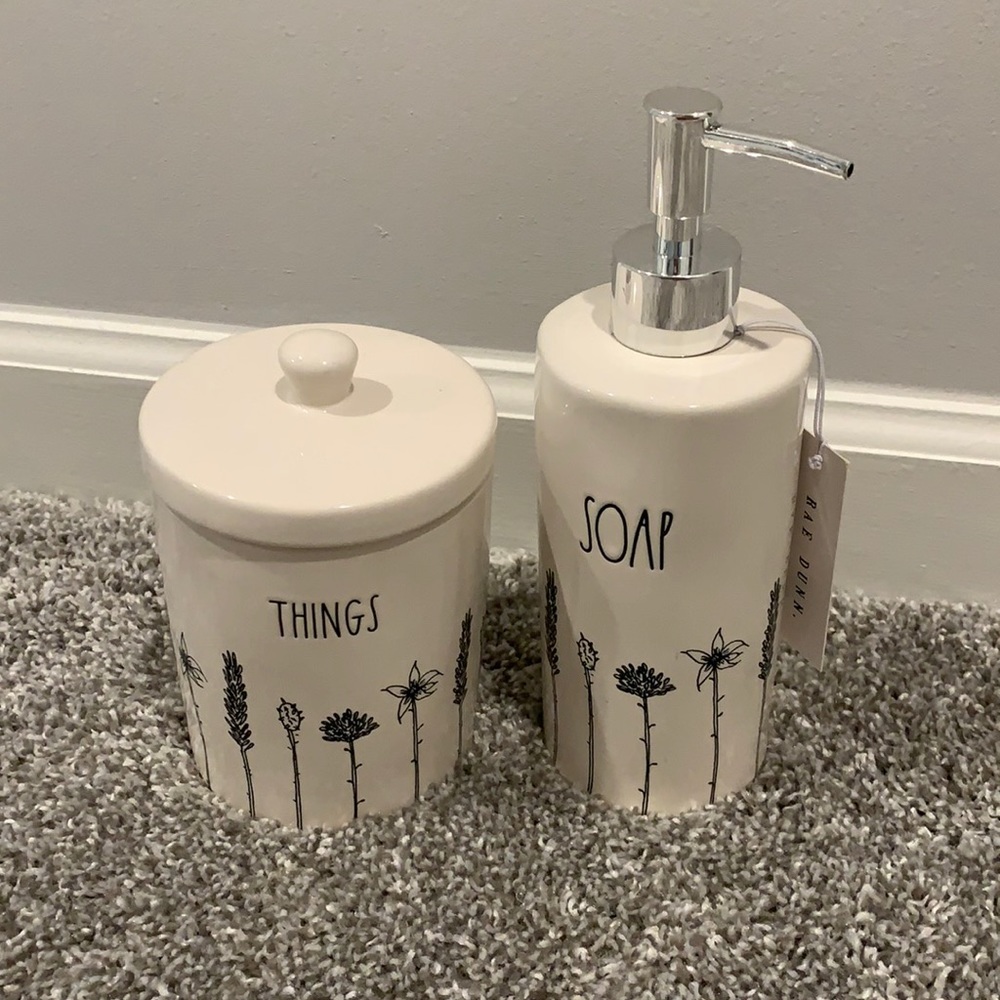 NWT Rae Dunn bath accessories